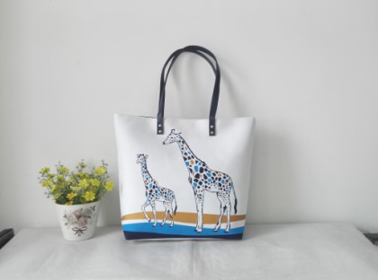 Giraffe: Blue -Embroidery